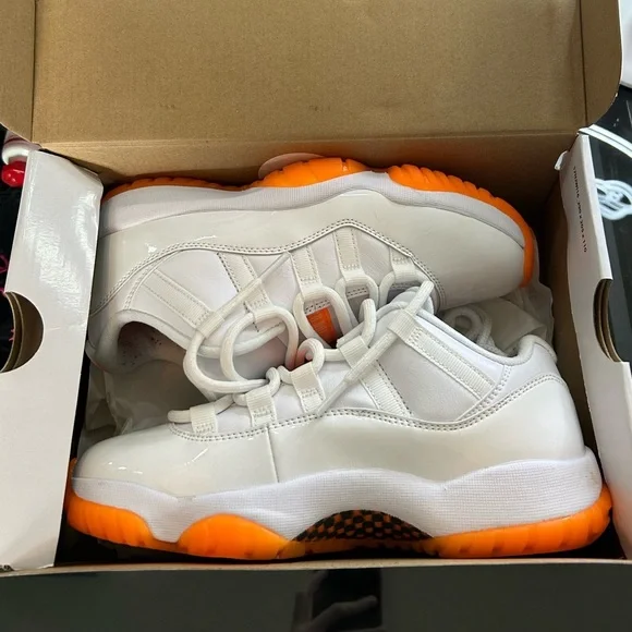 Jordan 11 Citrus - Picture 5 of 5